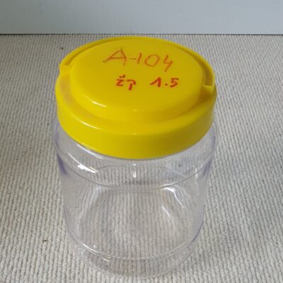 צנצנת 1.5 ק"ג עגול מכסה עם ידית