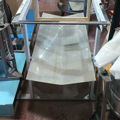 שולחן ניירוסטה ל 32 חלות מליסה